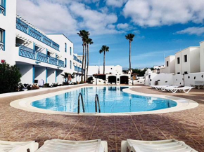 Apartment Bellisima 200m from the Ocean with pool, Wifi Sat-tv